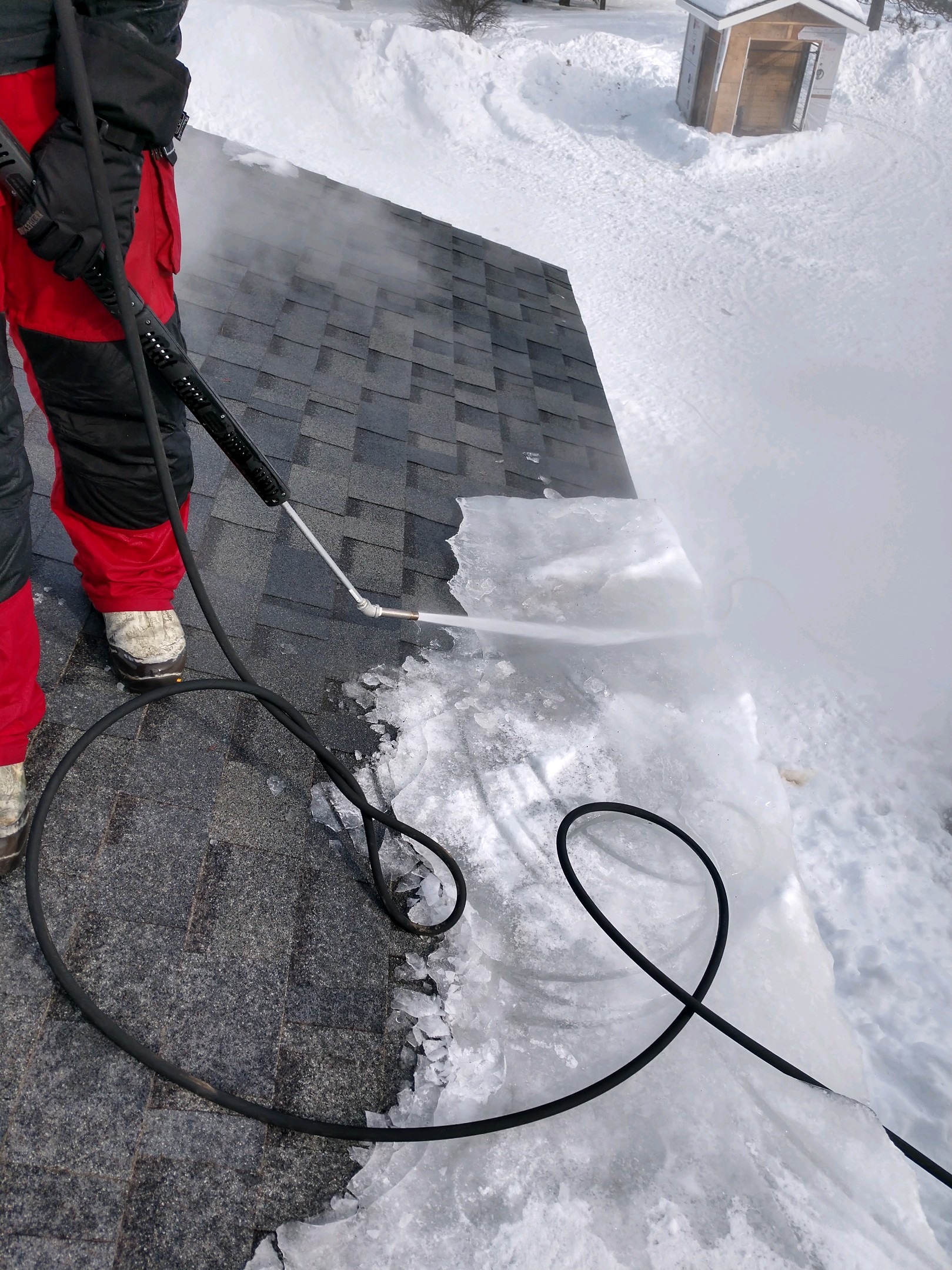 Ice Dam Removal | Day's Sewer Service 